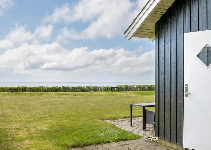 2 Bedroom Amazing In V Ferienhaus Esbjerg