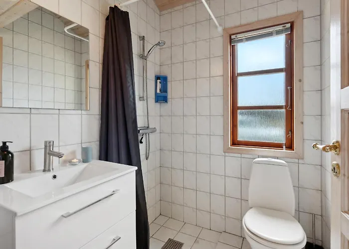 2 Bedroom Amazing In V Ferienhaus Esbjerg